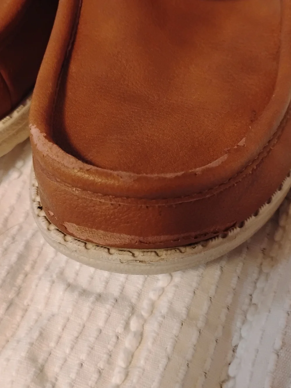 Hey Dude Tan Slip-On Wally Classic Loafers Size J5 Read Description